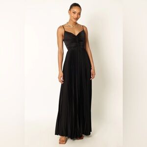 NAIRA PLEATED MAXI DRESS - BLACK Petal and Pup